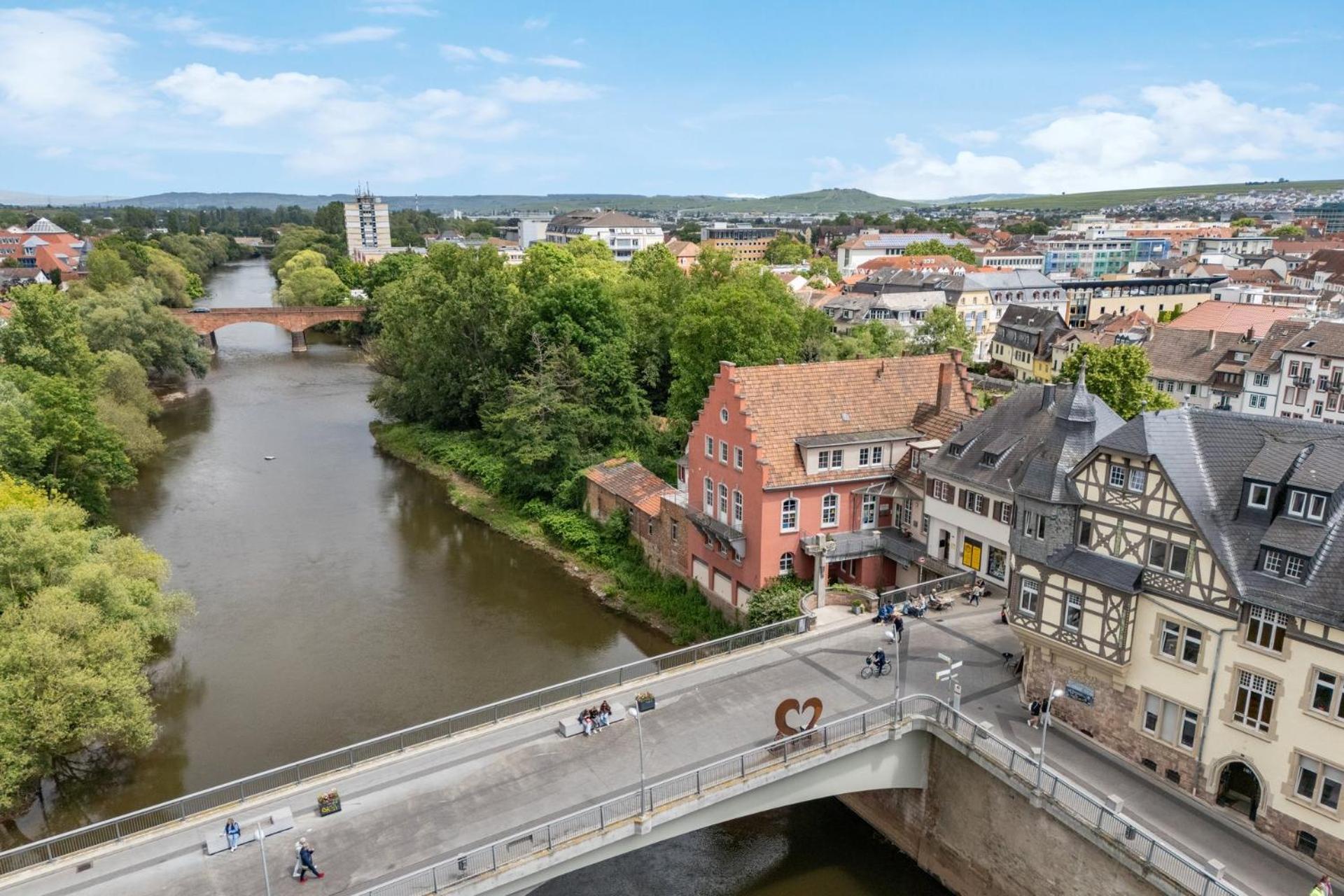 Altstadt Apartment Am Wasser Mit Parkplatz Und Riesigem Garten Bad Kreuznach Esterno foto